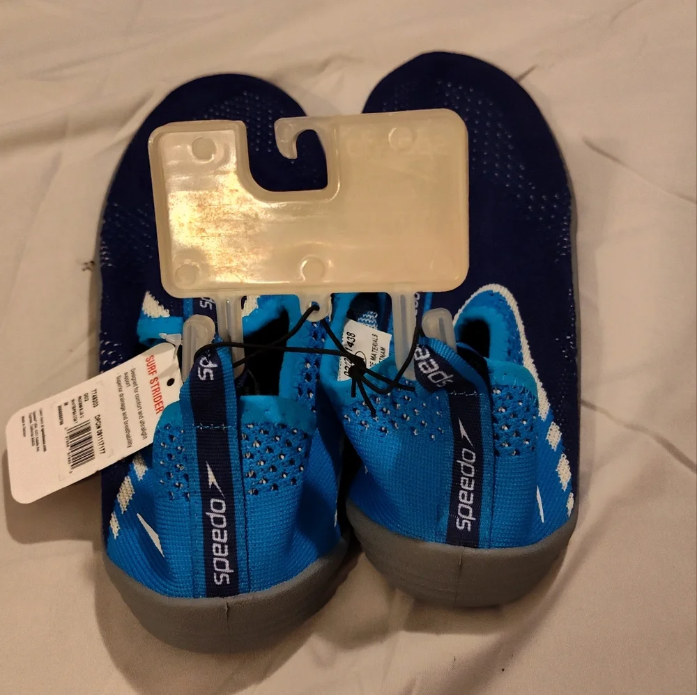 NWT!! MEN'S SPEEDO WATER SHOES (Sz Medium 9-10)